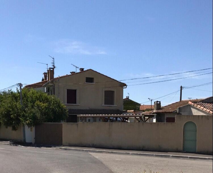 ארל Appartement Tout Confort Avec Parking Ferme מראה חיצוני תמונה