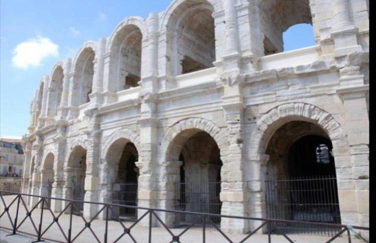 ארל Appartement Tout Confort Avec Parking Ferme מראה חיצוני תמונה